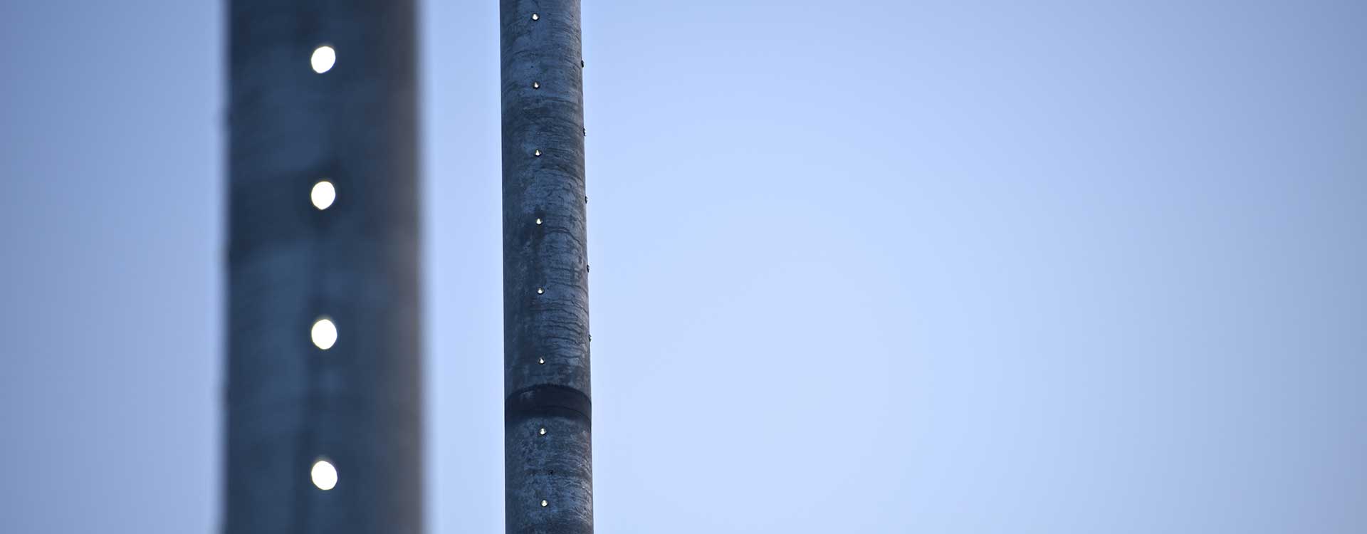 fiber optic lighting - sky neeeles atop the birmingham nia